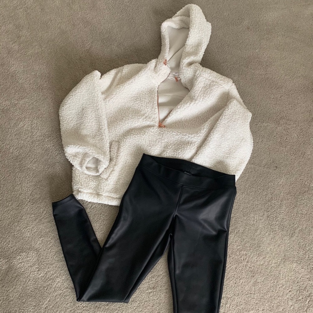 Express faux leather pants XS